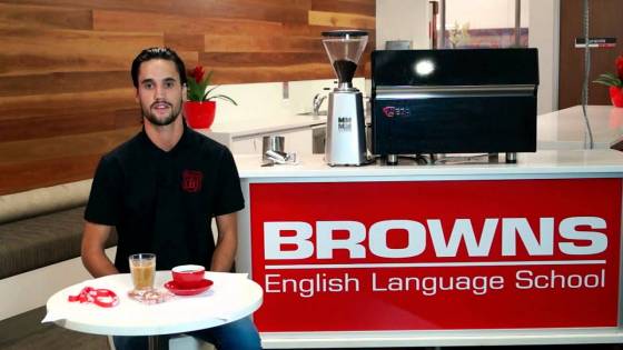 Barista@BROWNS Testimonial - Victor from France (French)