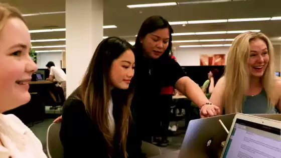 قصة الطالب الدولي بجامعة كاليفورنيا - روينا من الفلبين