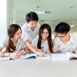 Aktualisierte Reisearrangements für singapurische Studenten